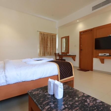 Hotel Ashok Palace Karūr Extérieur photo