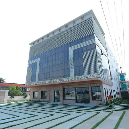 Hotel Ashok Palace Karūr Extérieur photo