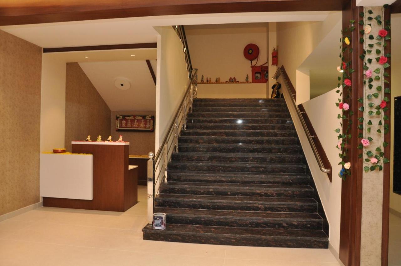 Hotel Ashok Palace Karūr Extérieur photo