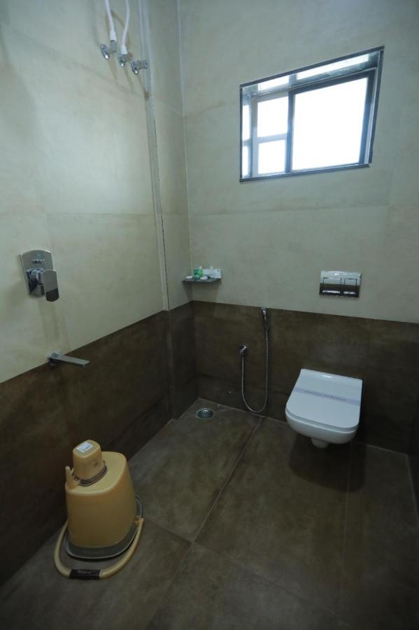 Hotel Ashok Palace Karūr Extérieur photo