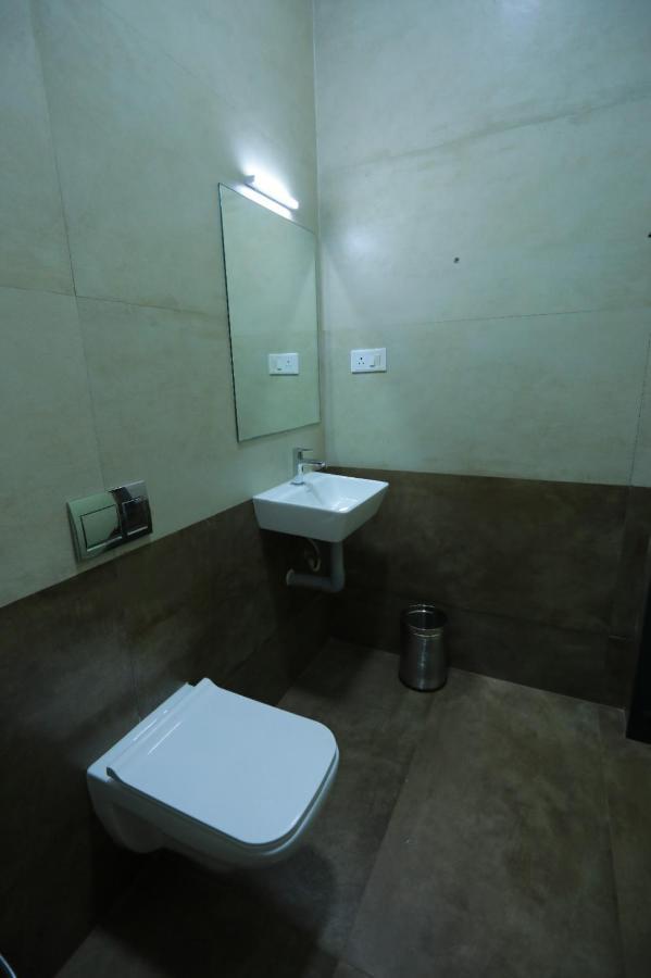 Hotel Ashok Palace Karūr Extérieur photo