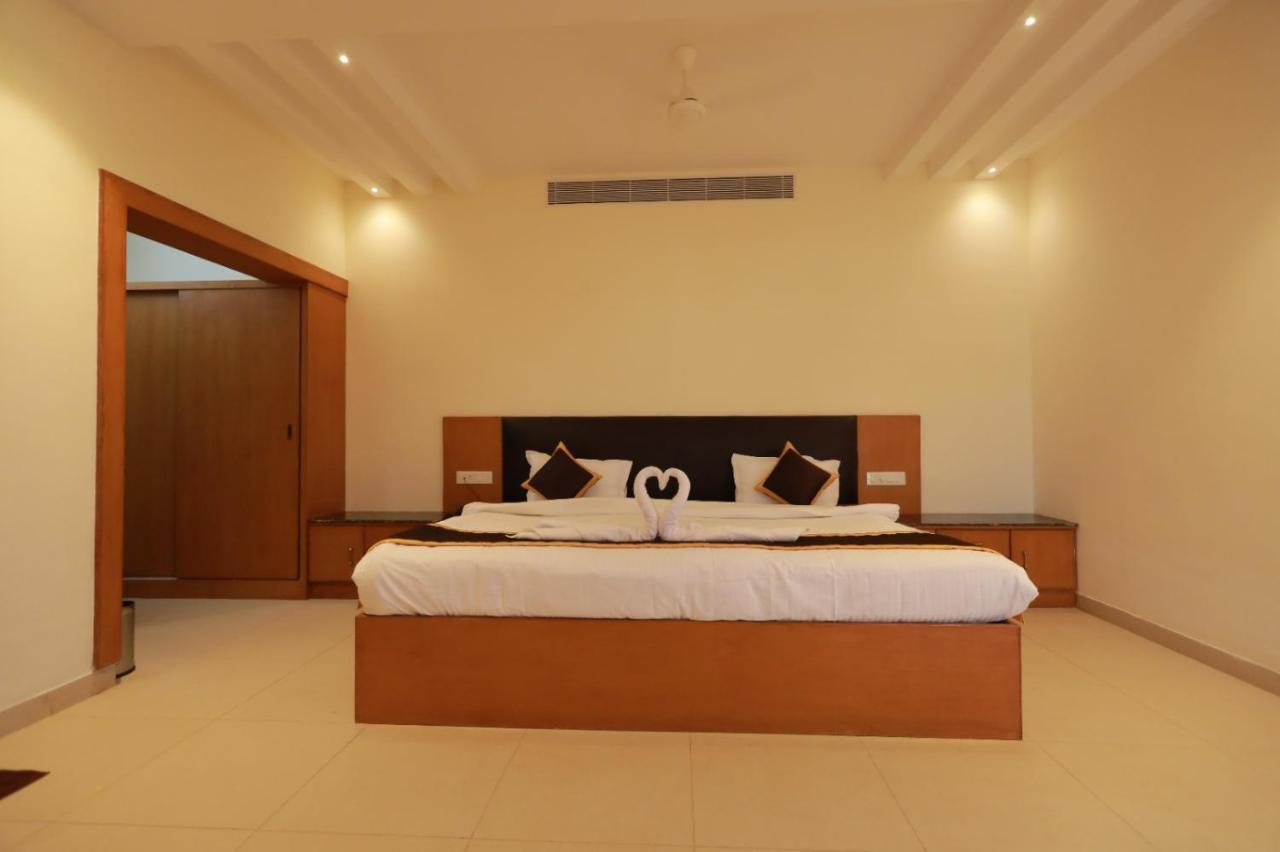 Hotel Ashok Palace Karūr Extérieur photo