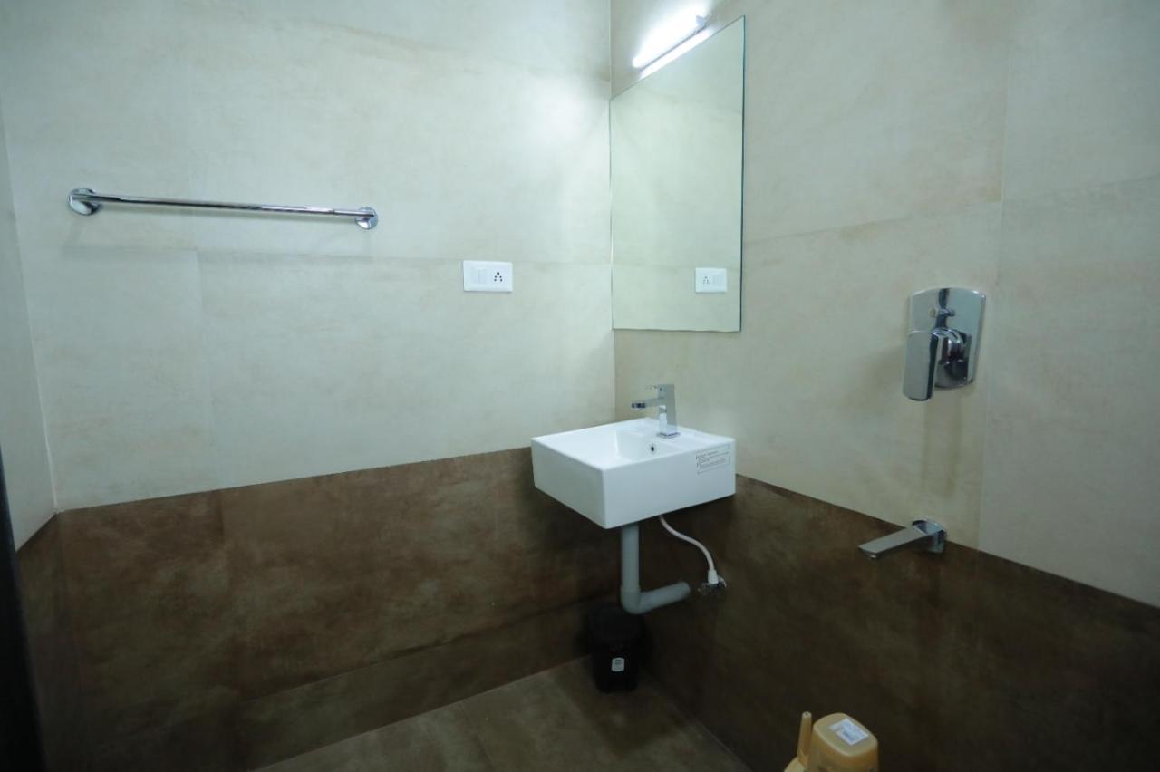 Hotel Ashok Palace Karūr Extérieur photo