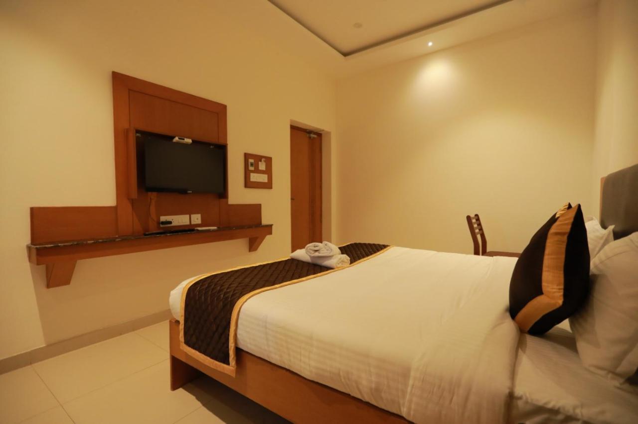 Hotel Ashok Palace Karūr Extérieur photo
